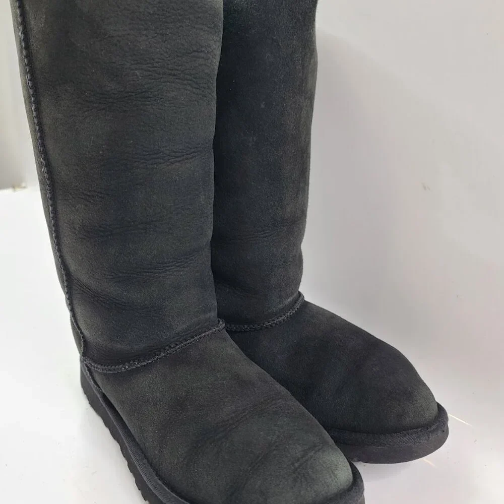 UGG women black